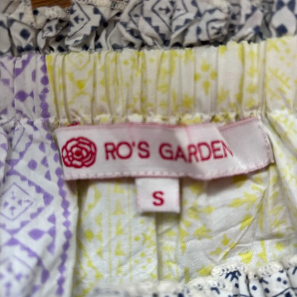 Off-Shoulder Patterned Blouse - Picture 5 of 6
